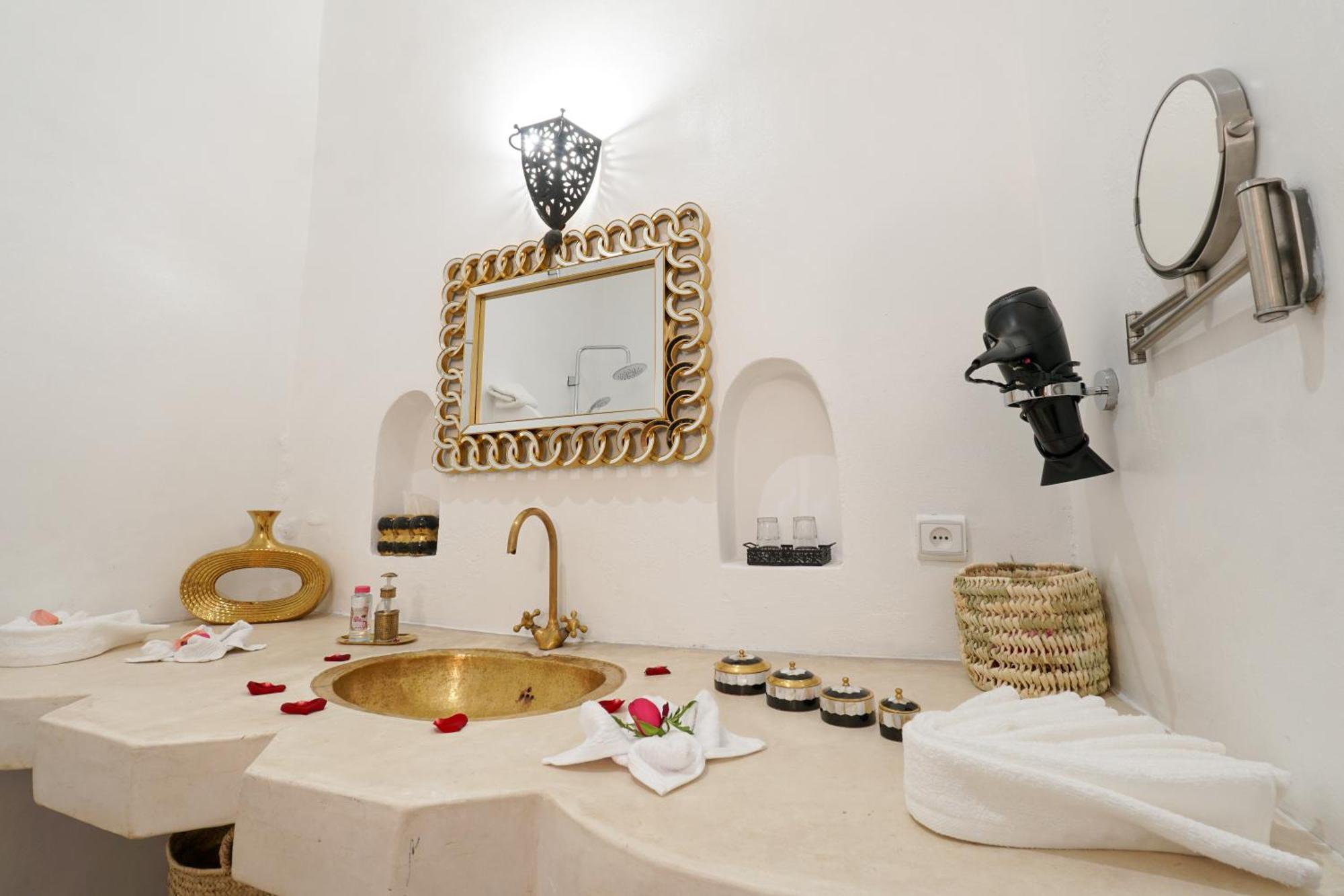 Riad Darna 4 Chambres Avec Piscine Et Petit Dejeuner Marrakesh Exterior foto